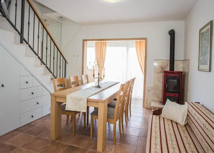 Scenic Two Bedroom With Private Pool Vila *