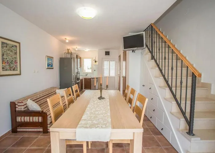 Vila Scenic Two Bedroom With Private Pool