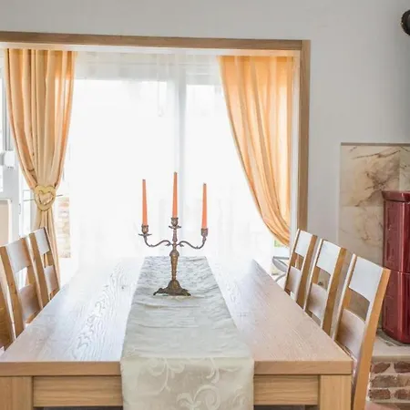 Scenic Two Bedroom With Private Pool * Sutivan