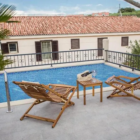 Villa Scenic Two Bedroom With Private Pool *